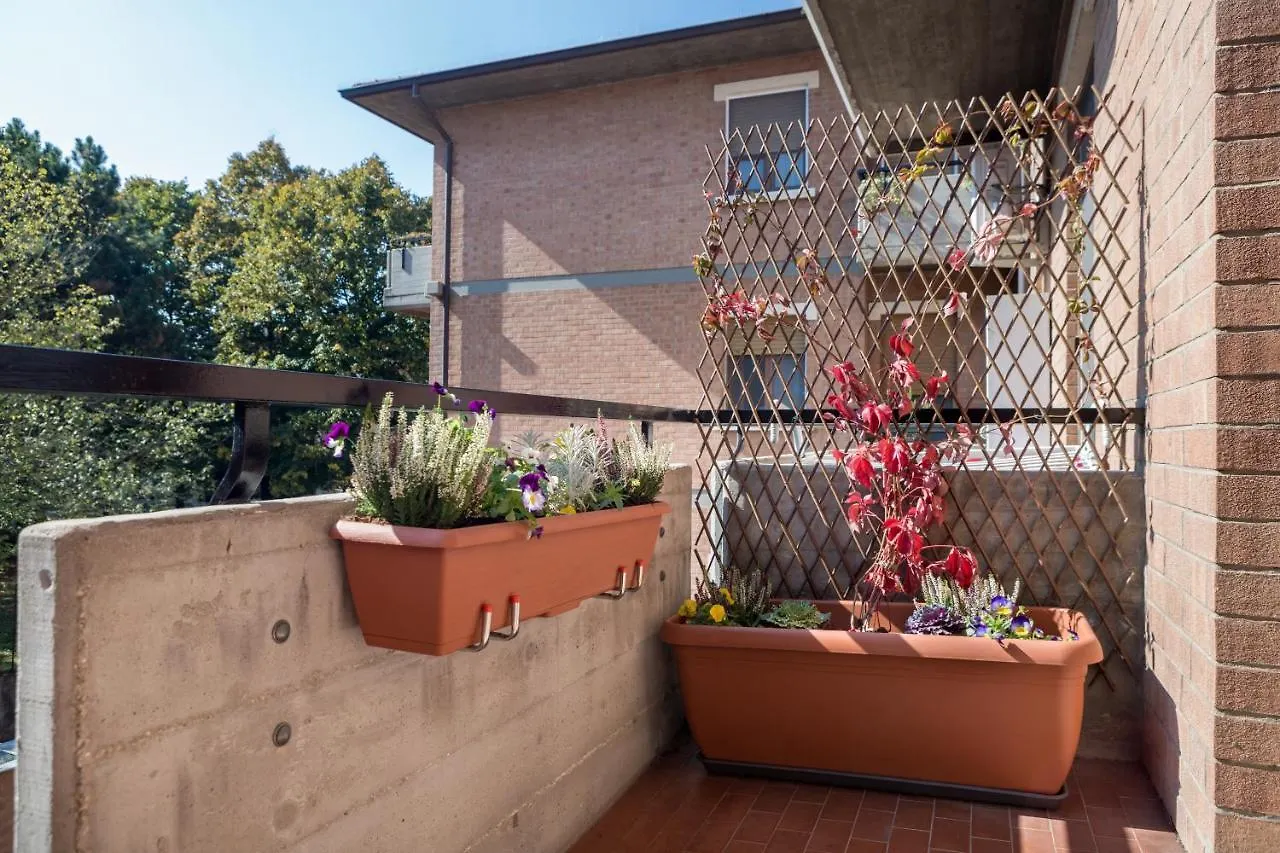 Parma A due passi dall'Ospedale Apartment Italia